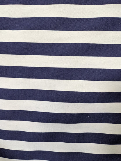 609-10-1 GARTENTABLETT OVAL MIT ZWEI Griffen UND STOFF/FOLIE